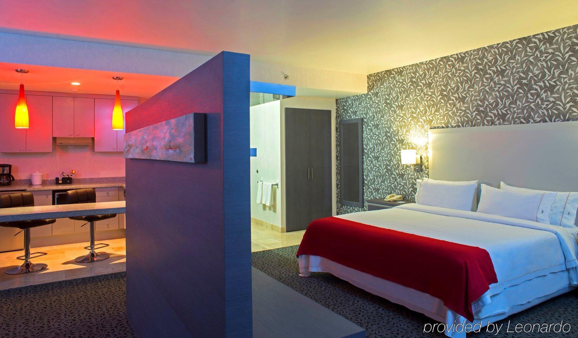 Holiday Inn Express & Suites Queretaro By Ihg Zewnętrze zdjęcie