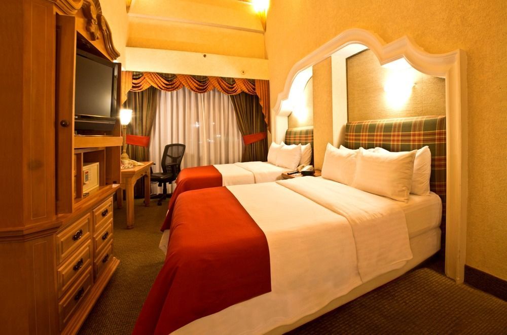 Holiday Inn Express & Suites Queretaro By Ihg Zewnętrze zdjęcie